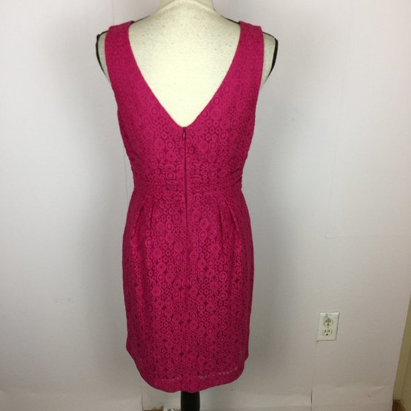 Trina Turk Los Angeles Sheath Dress Size 6 Womans Pink Lace Sleeveless V Neck - Picture 2 of 14
